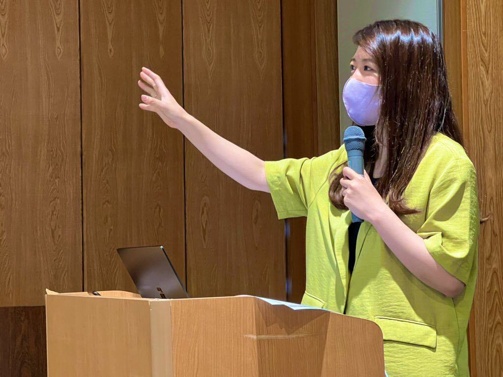講演する坂下講師