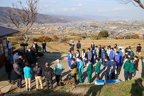 作業前に集合した参加者たち