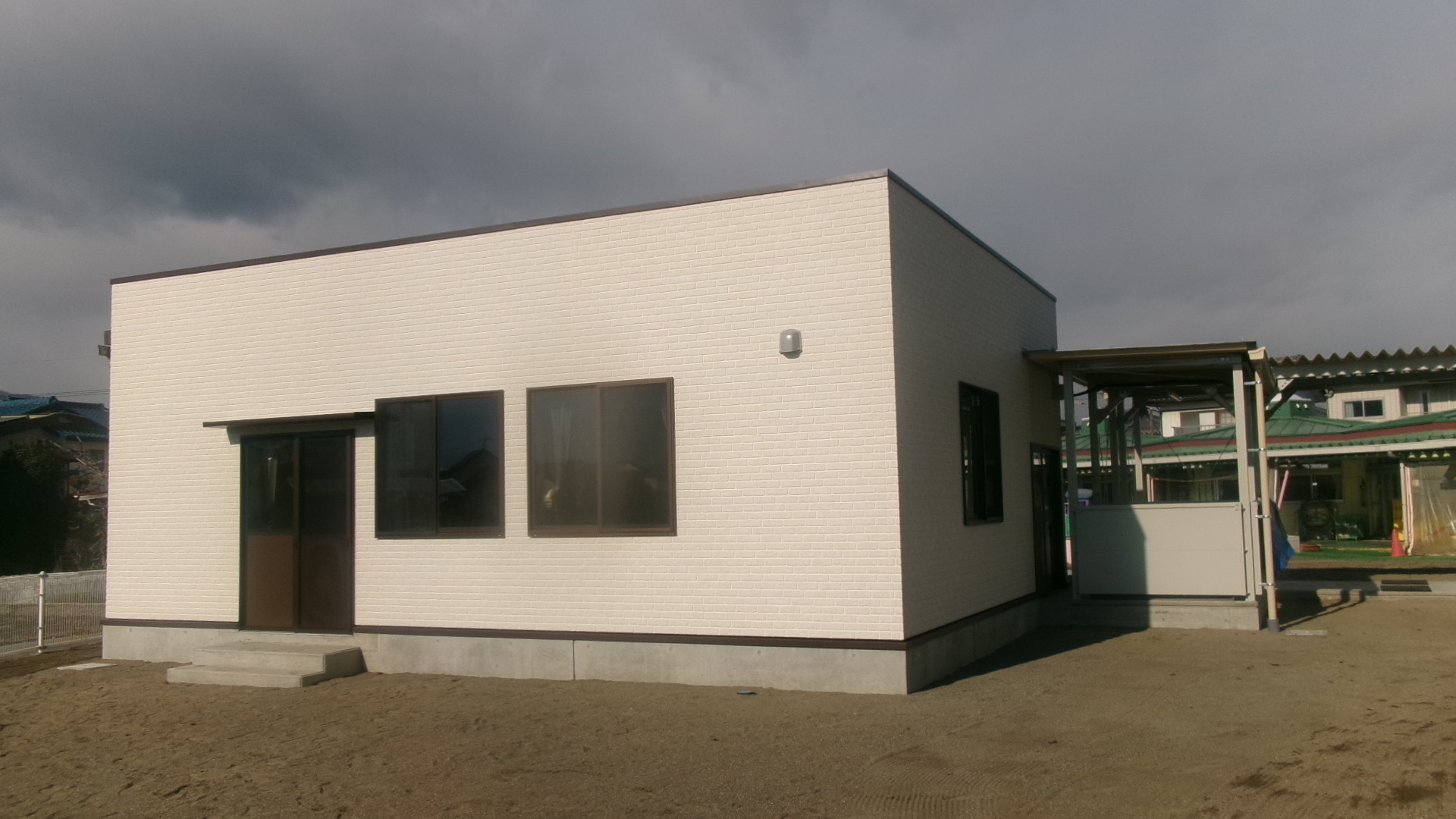 新３歳未満児室外観