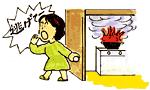 天ぷら鍋から大きな火が出ている部屋から、外の人へ向けて逃げてと大声で呼びかける女性のイラスト